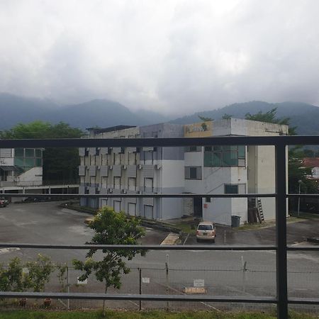 Unisuites Roomstay Kampar Exterior photo